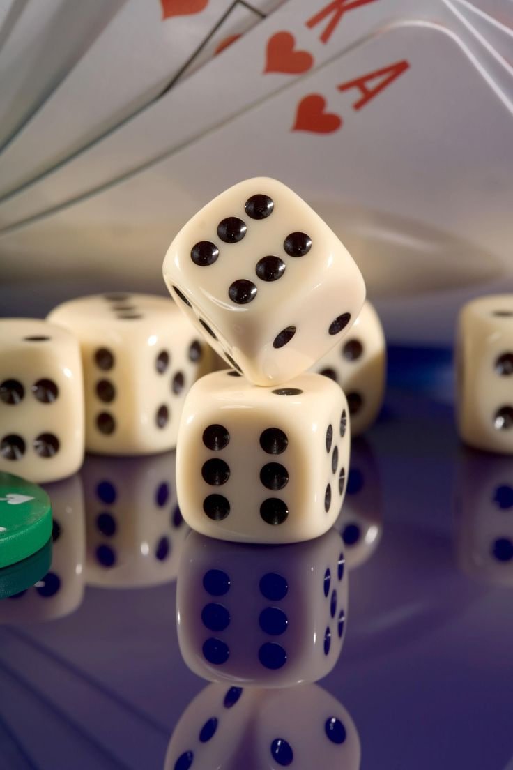 Calm interface for 8 bdt Evolution Live Casino with readable table details